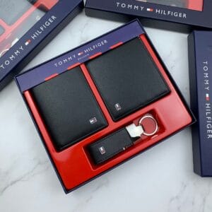 original -set-tommy-hilfiger-genuine-leather-black-card-case-key-chain-wallets-egypt