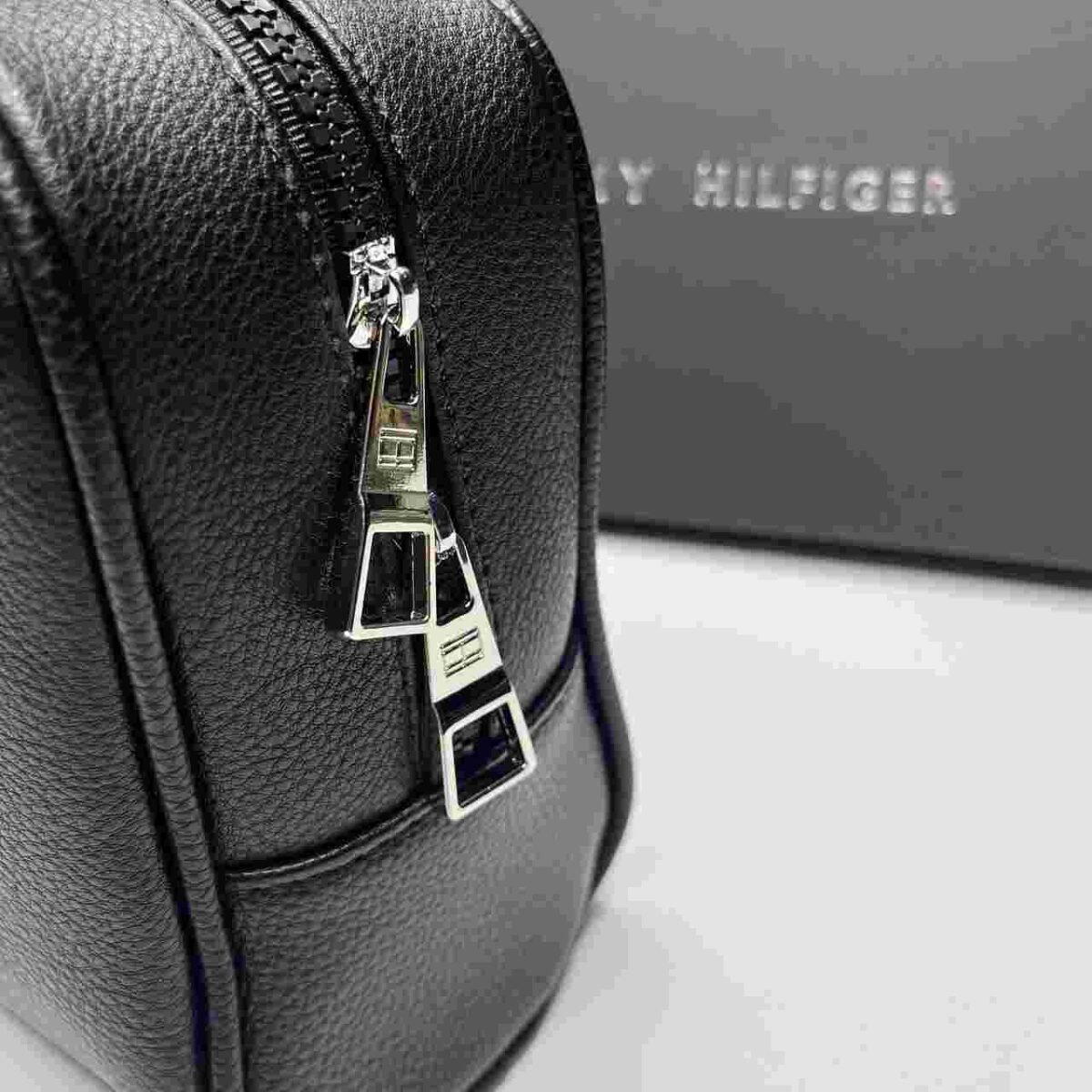 Original Tommy Hilfiger HandBag Black Men's Bag - Image 4