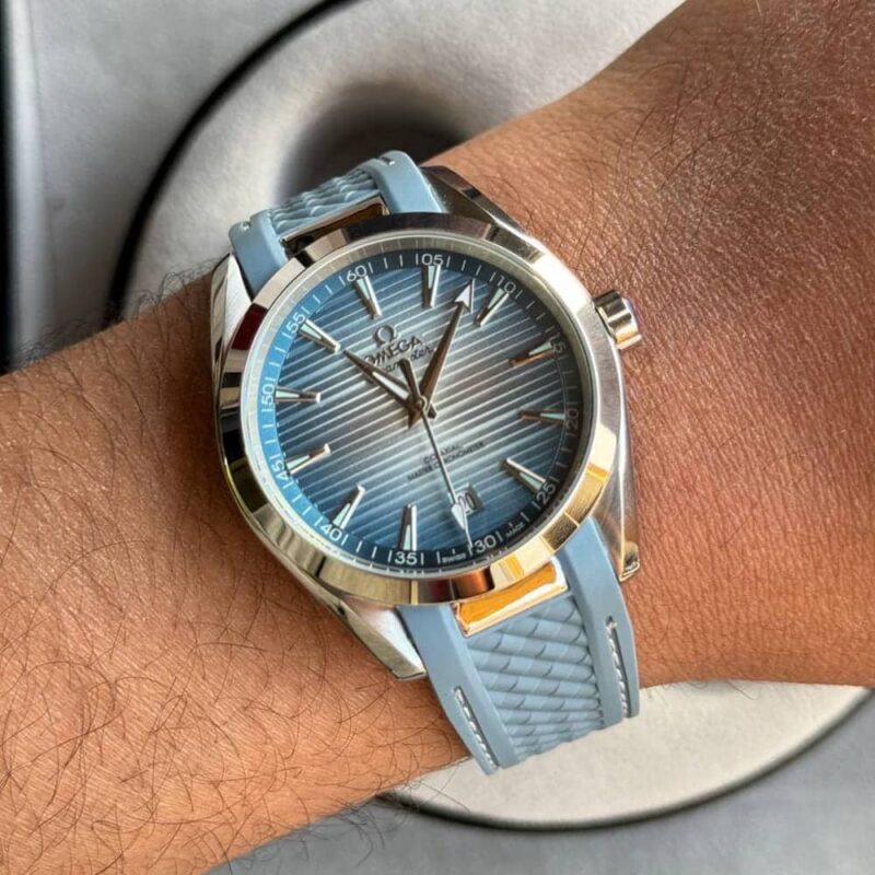 Omega Seamaster Aqua Automatic Men's Watch Baby Blue - Image 2