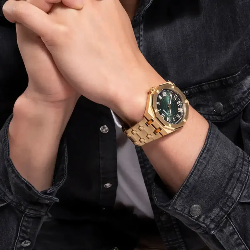 Guess Men's Watch Gold Tone GW0575G2 - Image 7